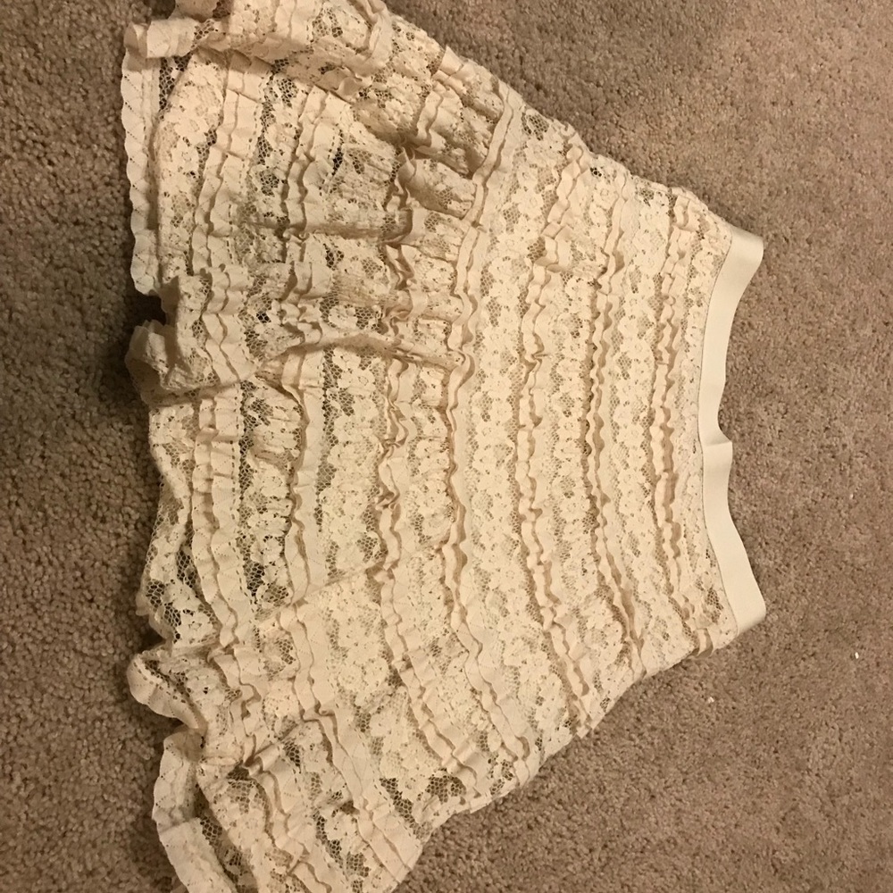 Lace skirt